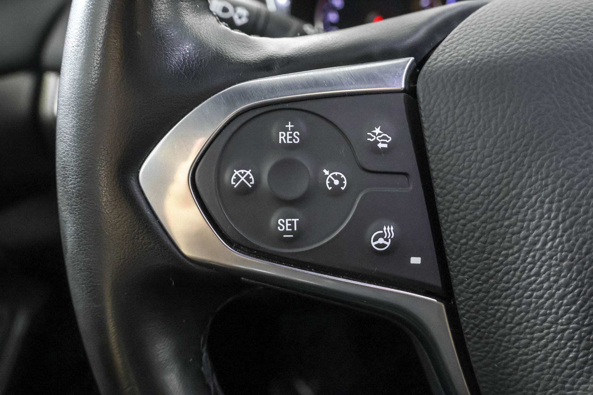 Used 2023 Chevrolet Traverse Premier w/ Redline Edition AWD/4WD image 27