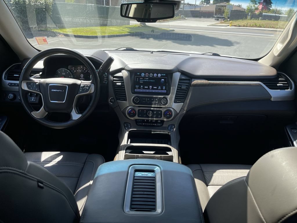 Used 2018 GMC Yukon XL Denali w/ Open Road Package AWD/4WD image 21