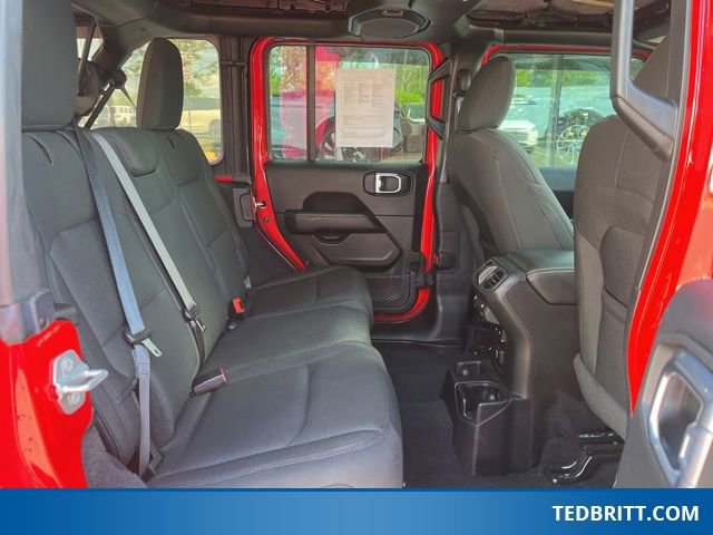 Used 2021 Jeep Wrangler Unlimited Sahara w/ Cold Weather Group AWD/4WD image 19