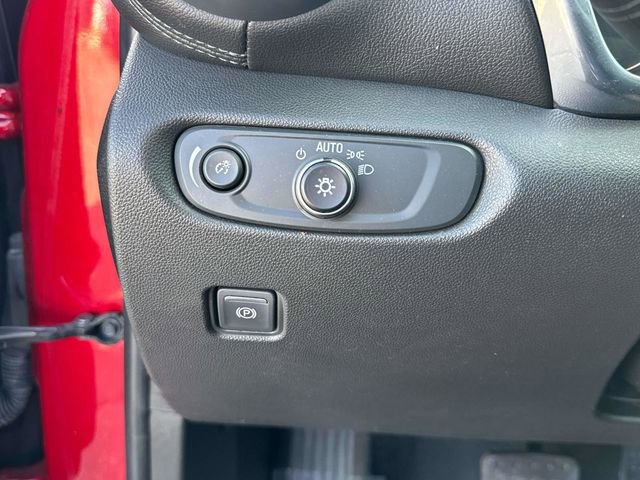 Used 2022 Chevrolet Blazer LT image 25