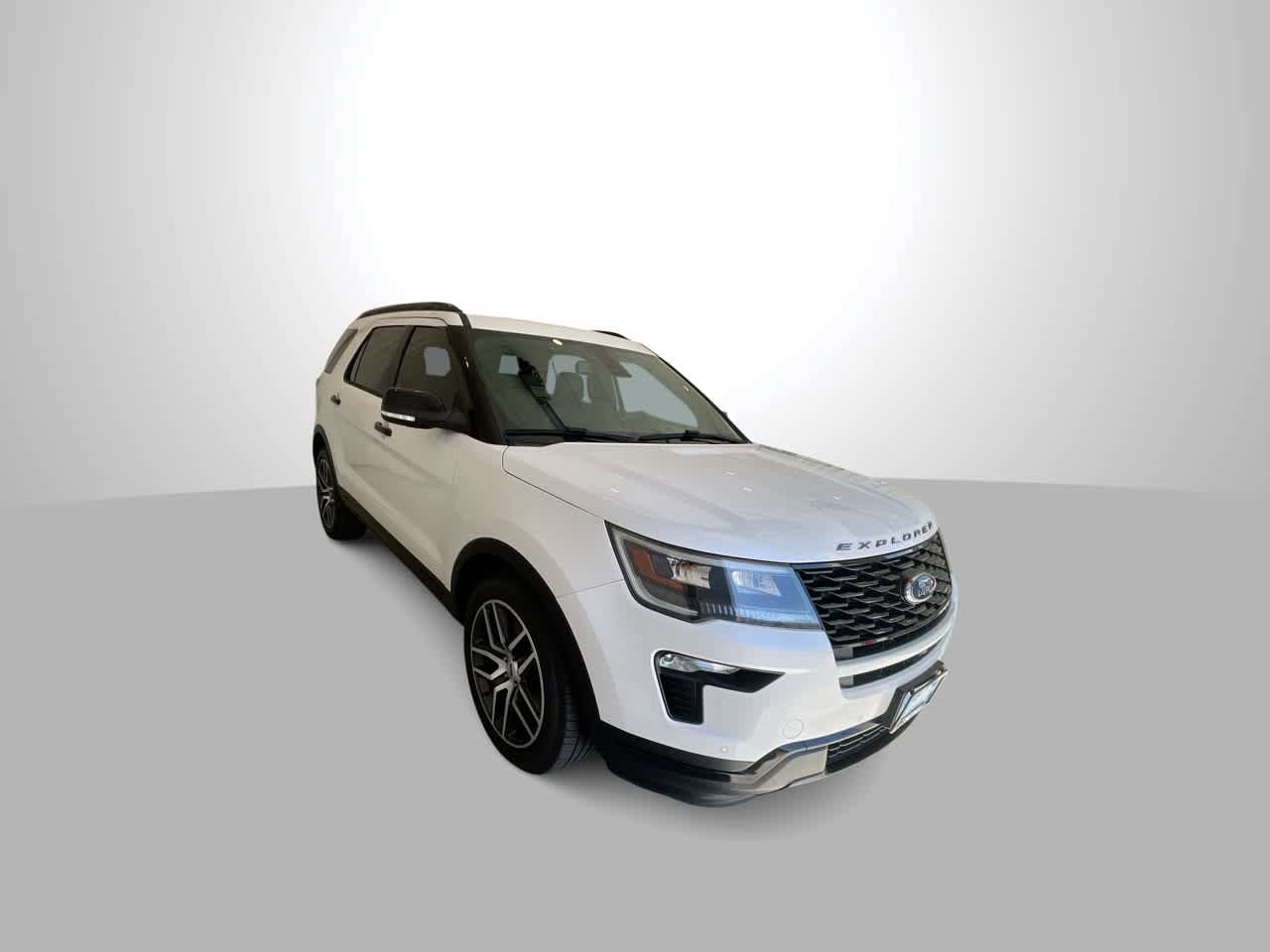 Used 2018 Ford Explorer Sport w/ Equipment Group 401A AWD/4WD image 2