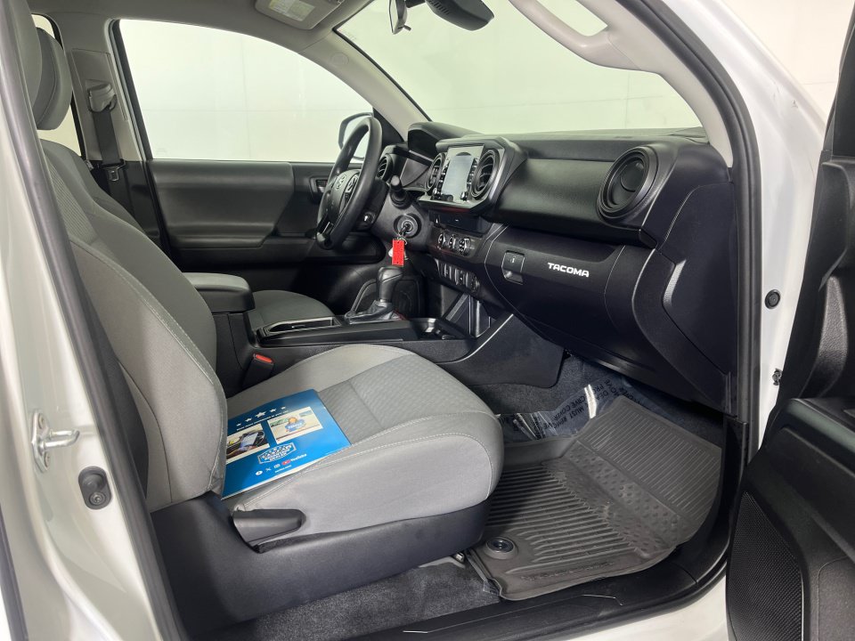 Used 2021 Toyota Tacoma SR w/ SR Convenience Package RWD image 31