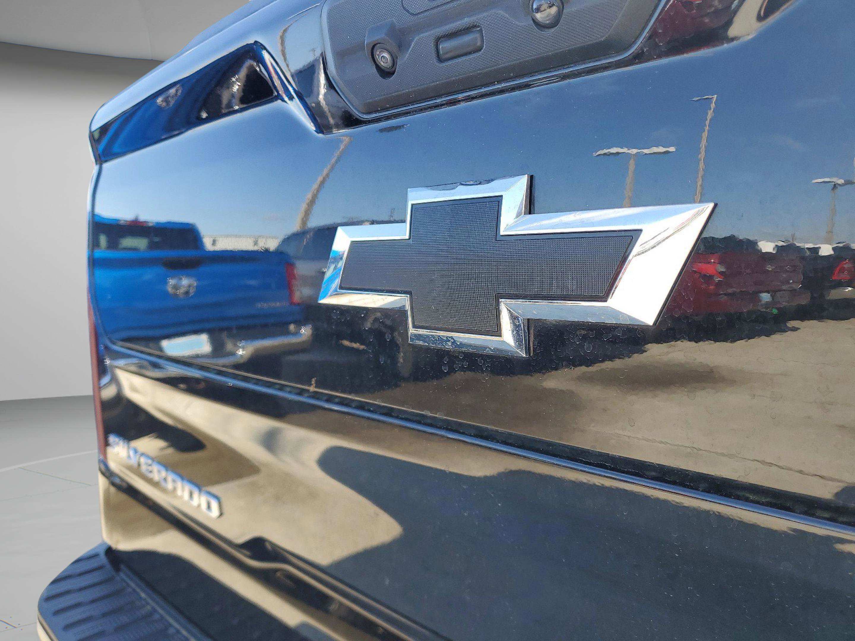 Used 2024 Chevrolet Silverado 1500 LT Trail Boss w/ Convenience Package II image 7