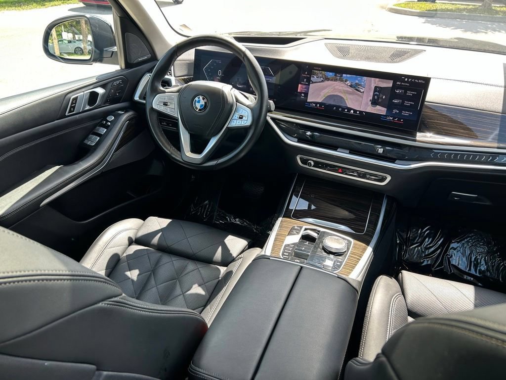 Used 2024 BMW X7 xDrive40i AWD/4WD image 9