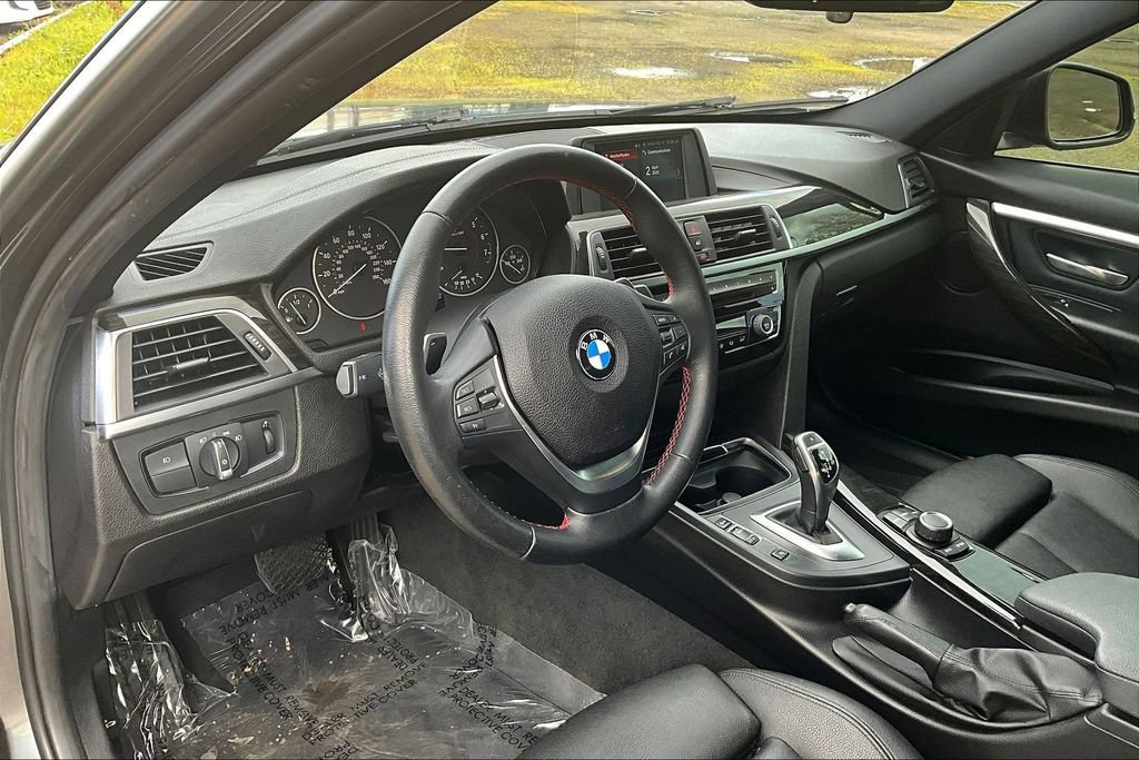 Used 2018 BMW 330i Sedan RWD image 17