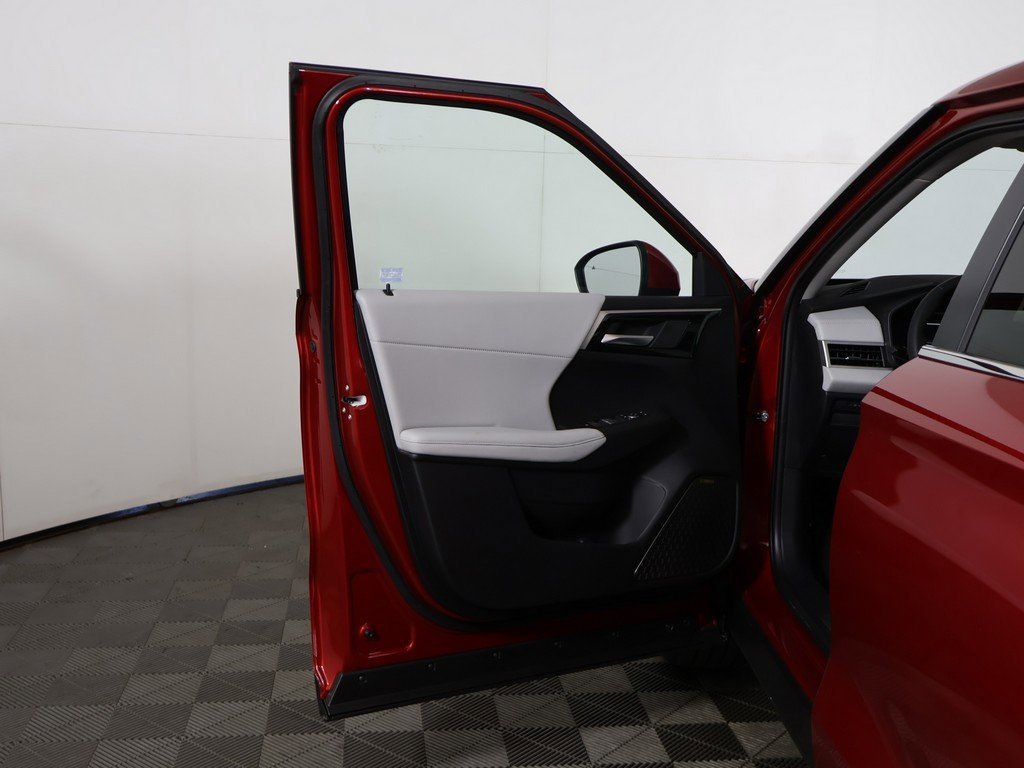 New 2025 Mitsubishi Outlander SE image 23