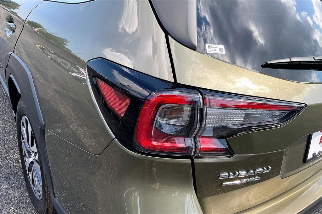 Certified 2024 Subaru Outback Premium AWD/4WD image 31
