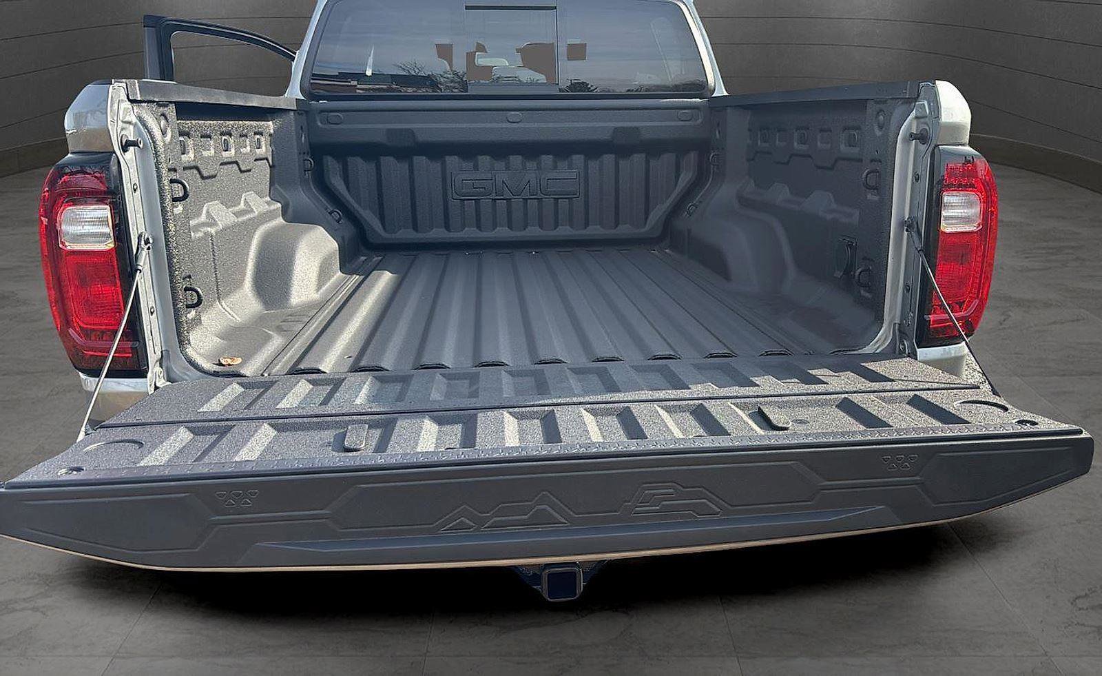 New 2025 GMC Canyon AT4 w/ AT4X Package image 28