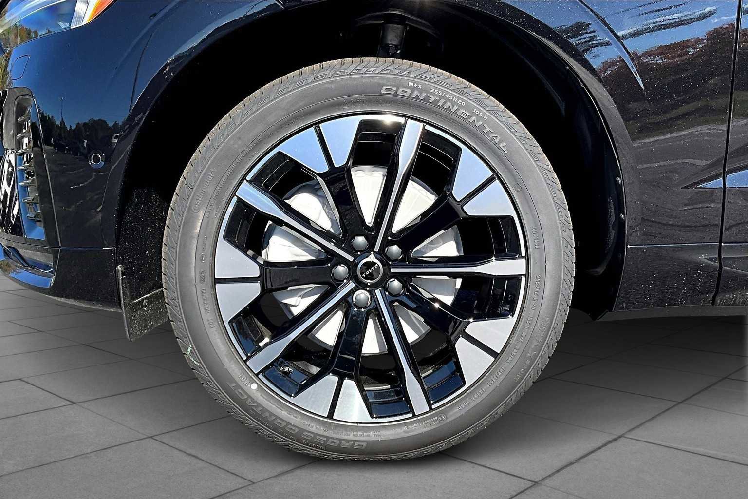 New 2026 Volvo XC60 B5 Plus w/ Protection Package Premier image 16