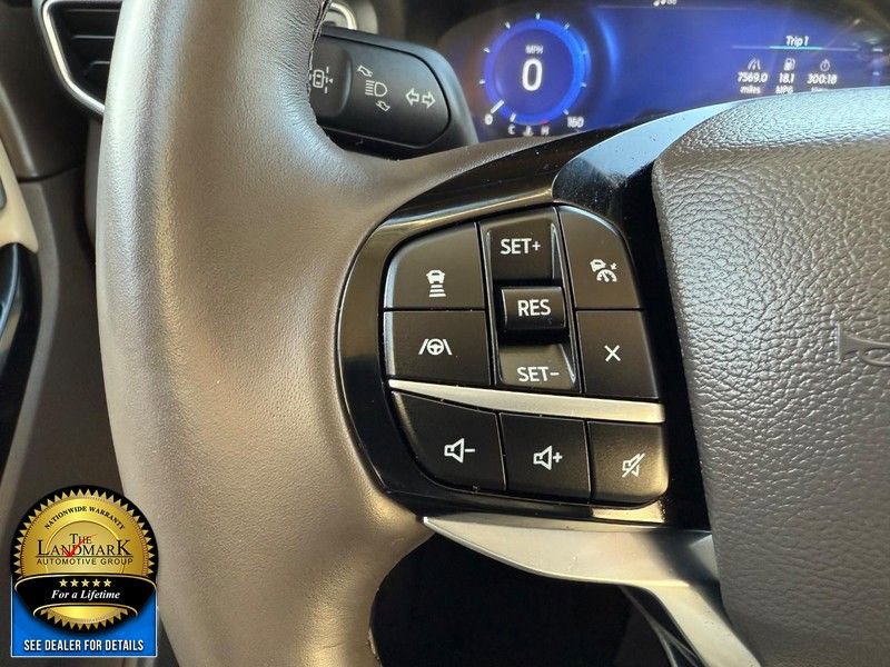 Used 2022 Ford Explorer Platinum w/ Equipment Group 601A image 10