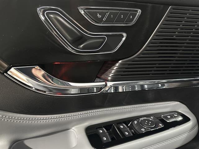 Used 2022 Lincoln Corsair Reserve w/ Sport Package image 34