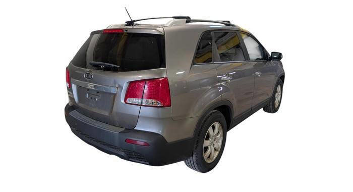 Used 2012 Kia Sorento LX w/ Convenience Pkg FWD image 5