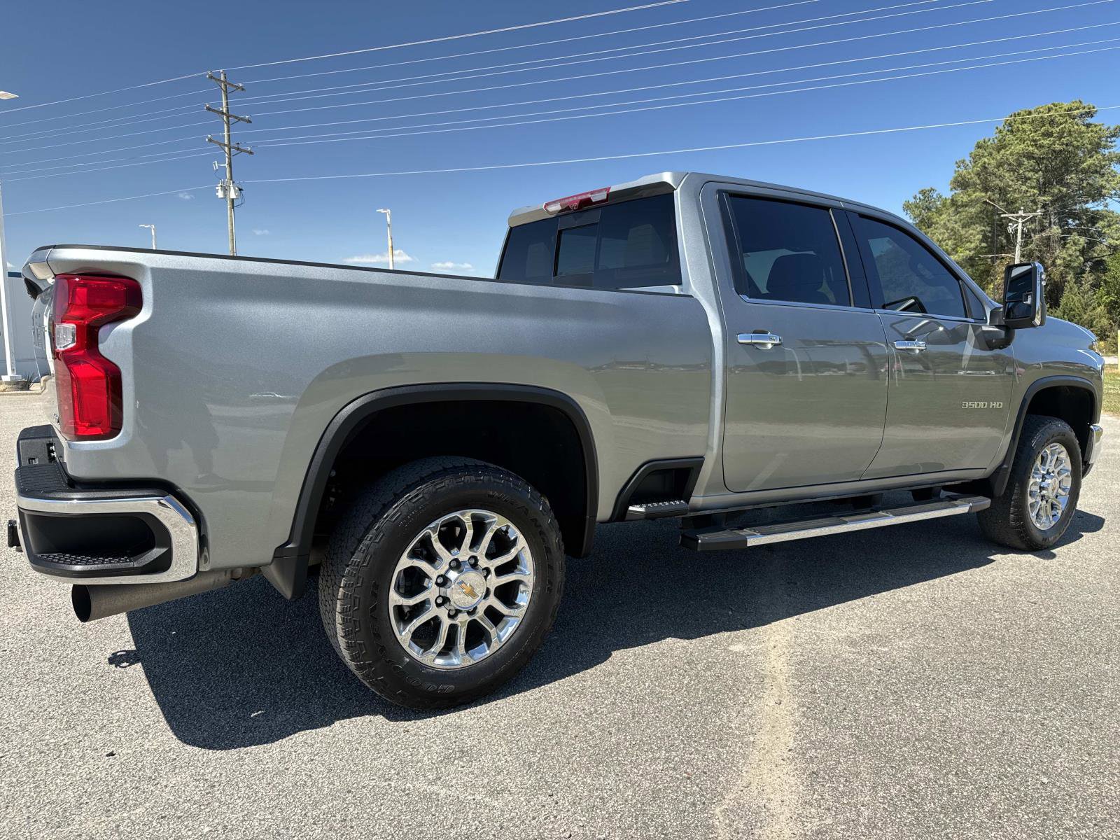 Used 2024 Chevrolet Silverado 3500 LTZ w/ LTZ Premium Package image 4