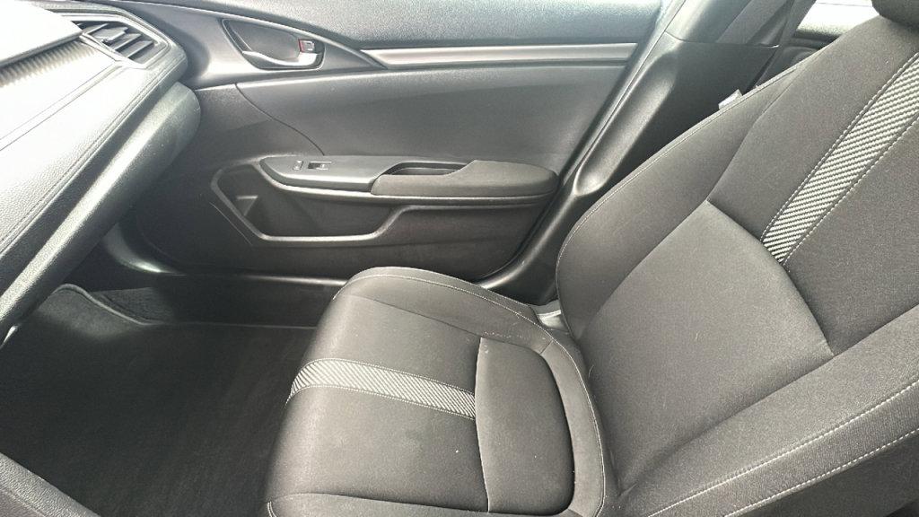Used 2019 Honda Civic Sport image 12