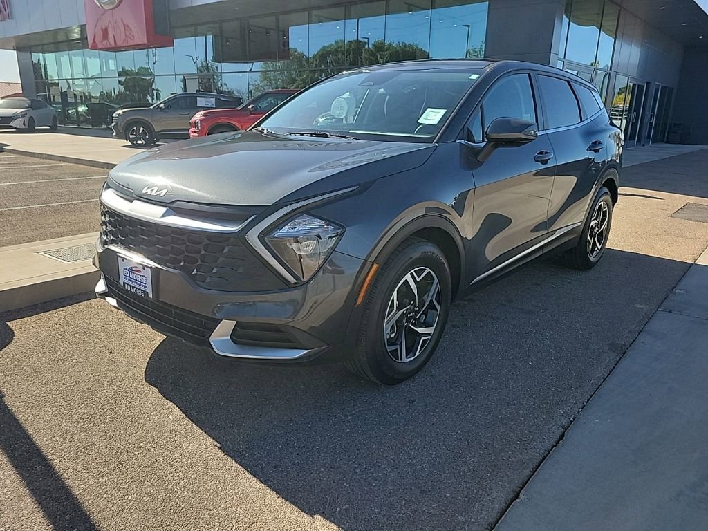 Used 2023 Kia Sportage LX FWD image 3