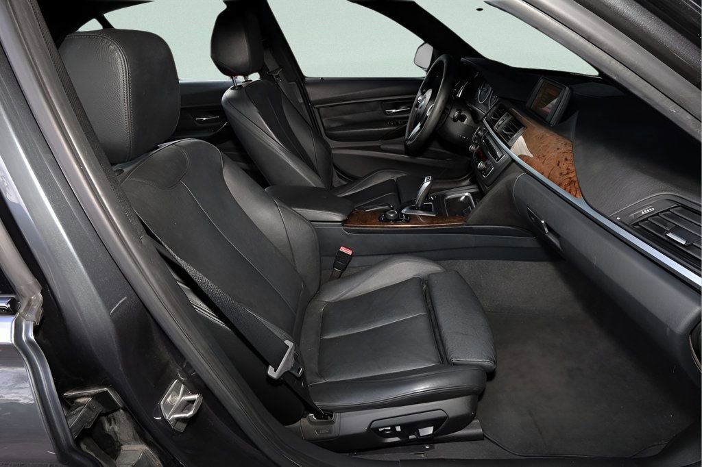 Used 2015 BMW 328i Sedan RWD image 12
