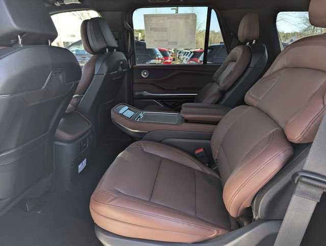 New 2026 Lincoln Navigator Reserve image 13