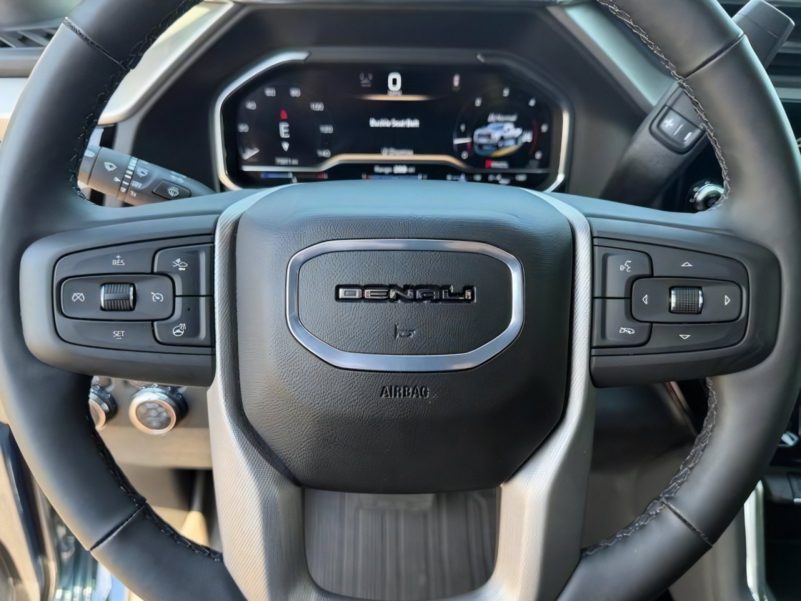 Used 2024 GMC Sierra 3500 Denali w/ Technology Package AWD/4WD image 33