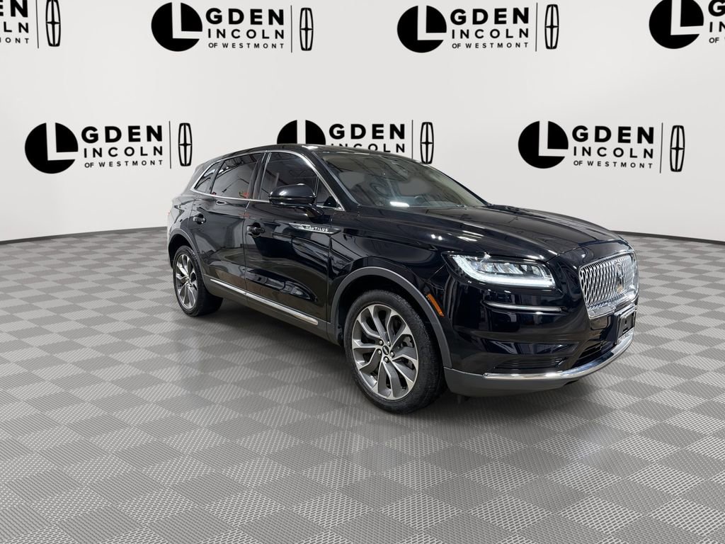Certified 2022 Lincoln Nautilus Reserve w/ Luxury Package image 2