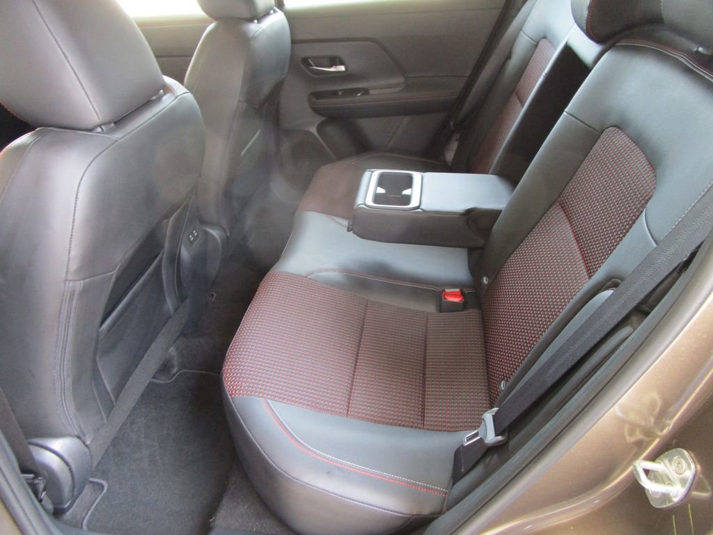 Used 2025 Nissan Kicks SR AWD/4WD image 19