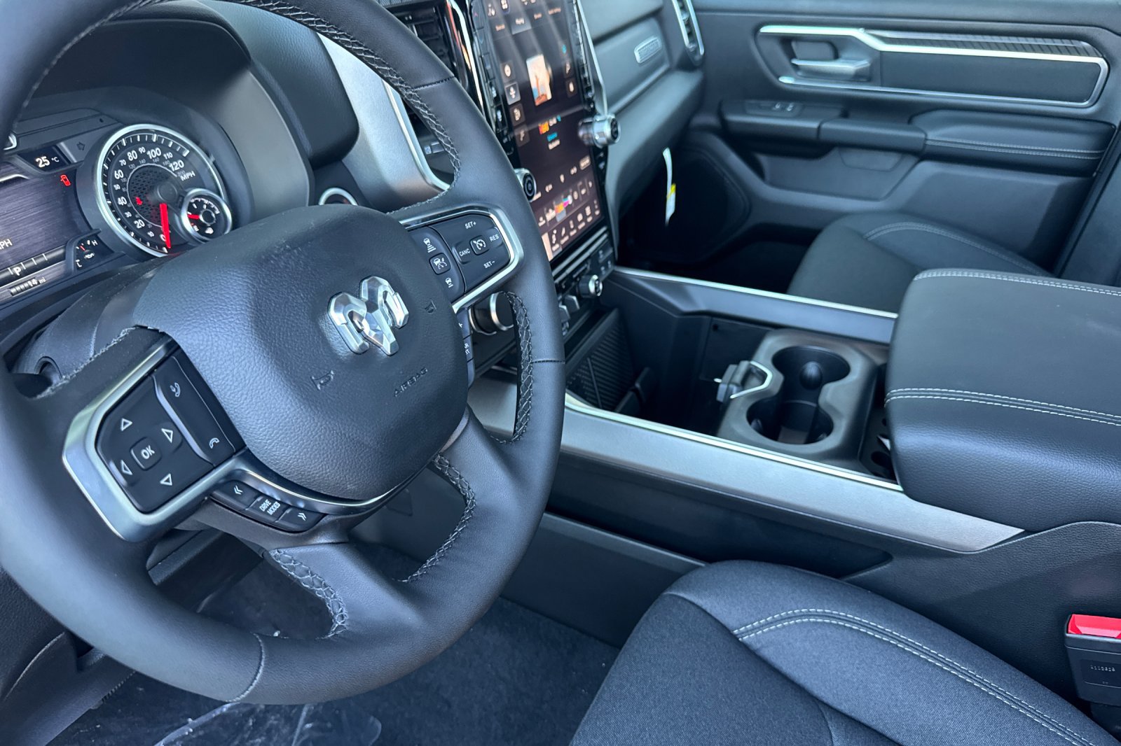New 2026 RAM 1500 Big Horn AWD/4WD image 9
