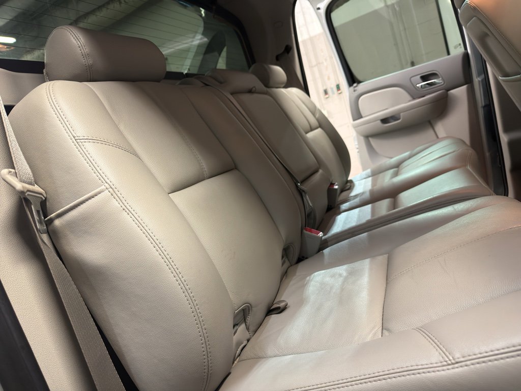 Used 2013 Chevrolet Avalanche LT w/ All-Star Edition image 27