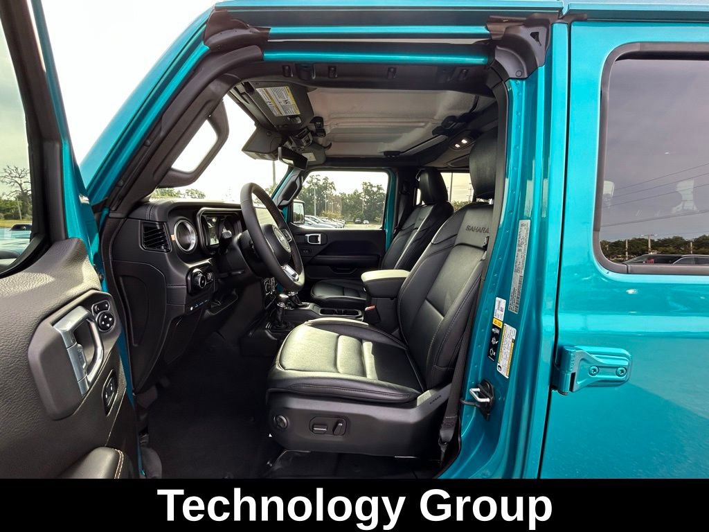 Used 2024 Jeep Wrangler Unlimited Sahara w/ Technology Group AWD/4WD image 15