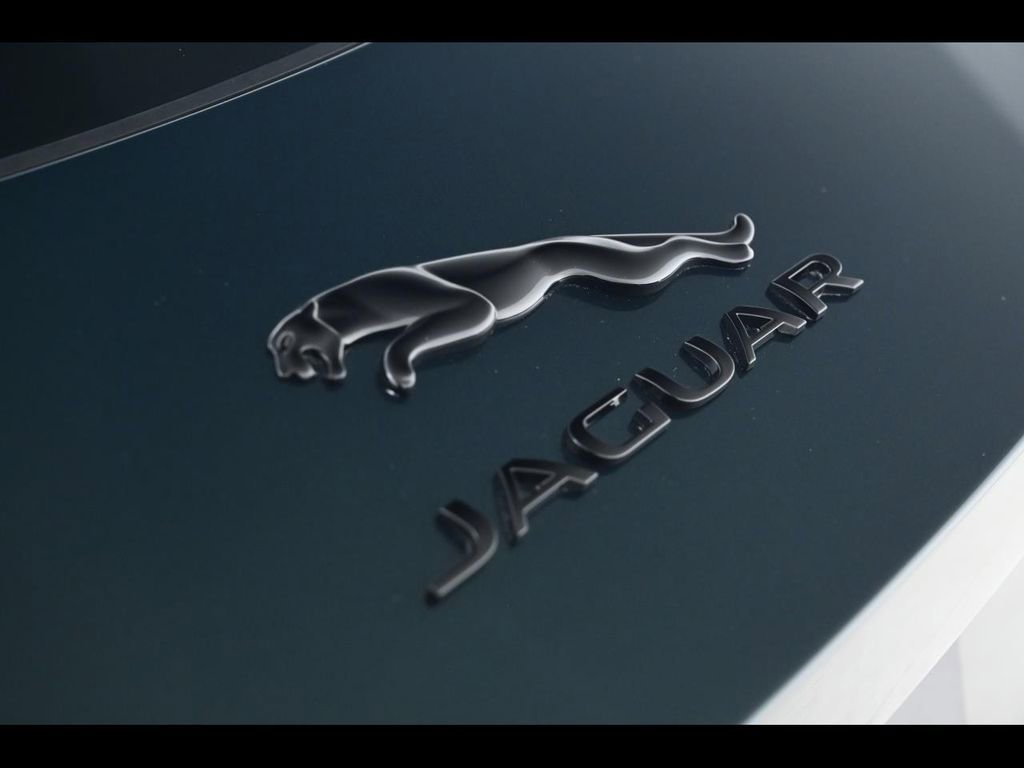 Used 2024 Jaguar F-TYPE R AWD/4WD image 28