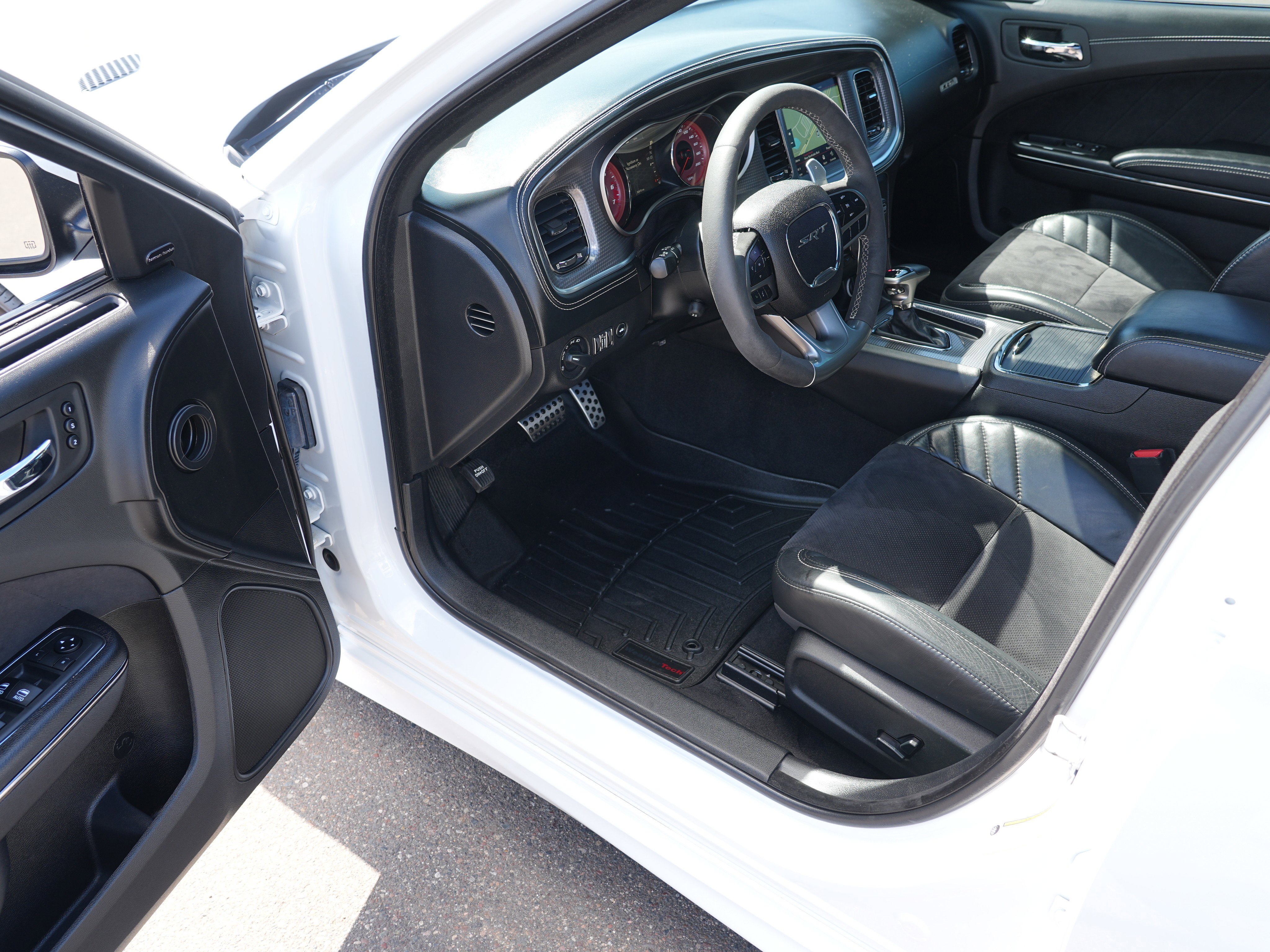 Used 2019 Dodge Charger SRT Hellcat w/ Harman/Kardon Audio Group RWD image 13