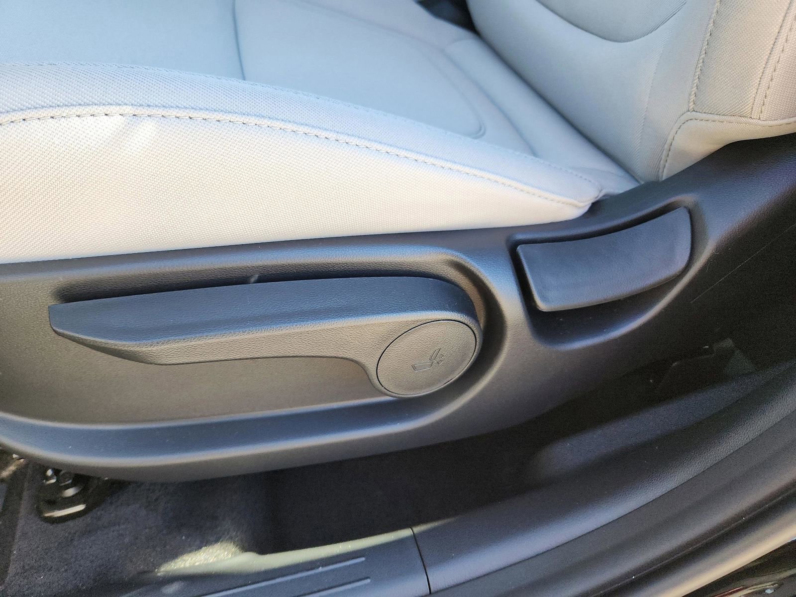 New 2026 Hyundai Tucson Blue SE image 25