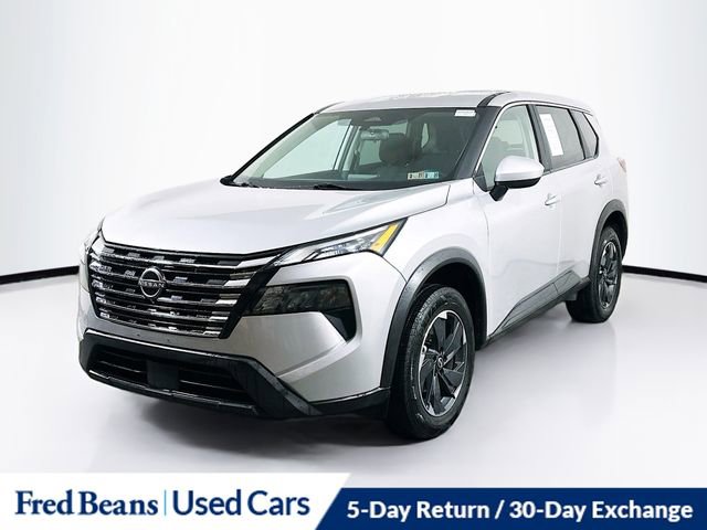 Used 2024 Nissan Rogue SV image 3