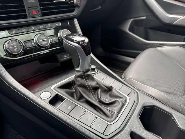 Used 2024 Volkswagen Jetta SEL image 40