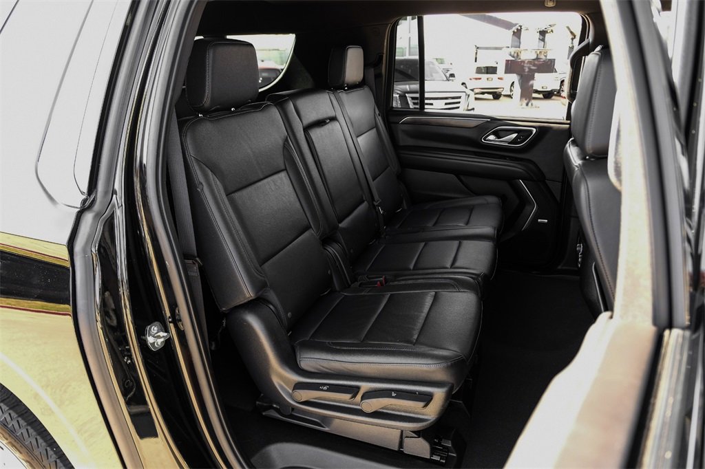 Used 2022 Chevrolet Suburban LT image 36