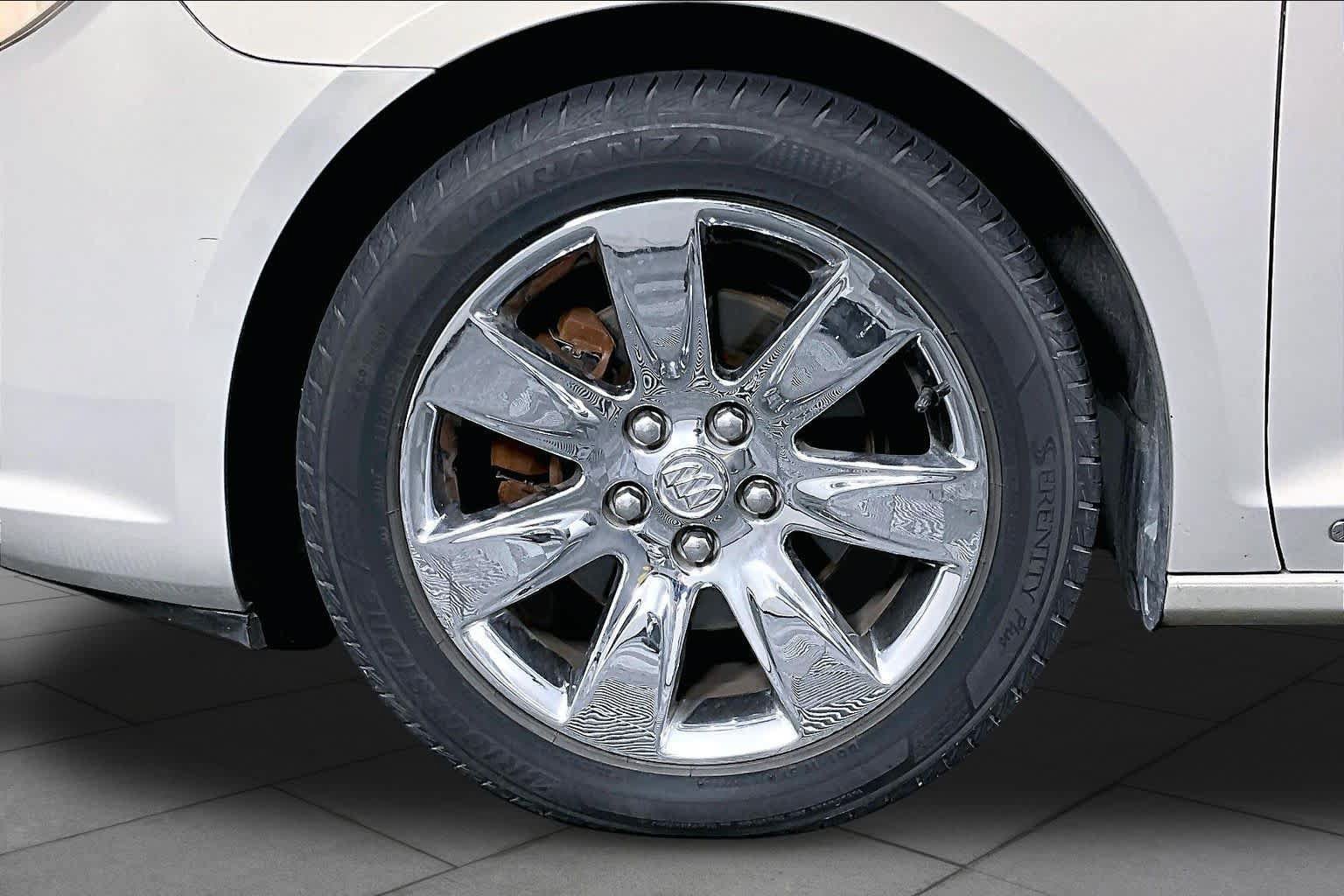 Used 2010 Buick LaCrosse CXL FWD image 9