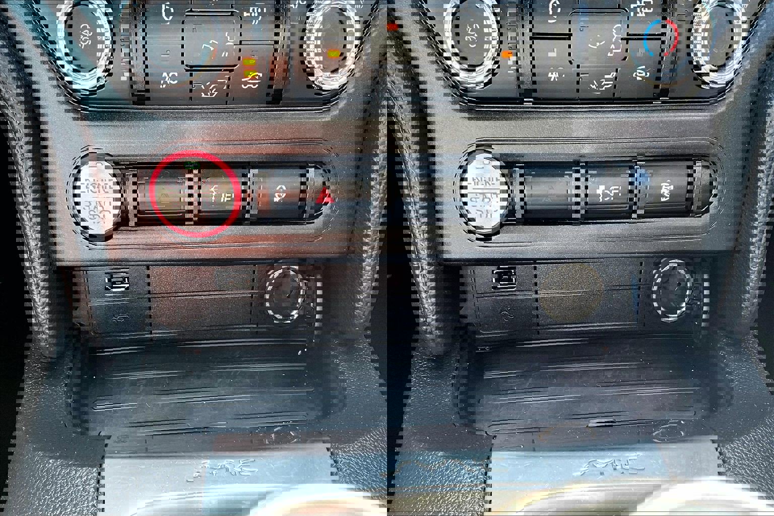 Used 2022 Ford Mustang GT w/ Black Accent Package RWD image 15