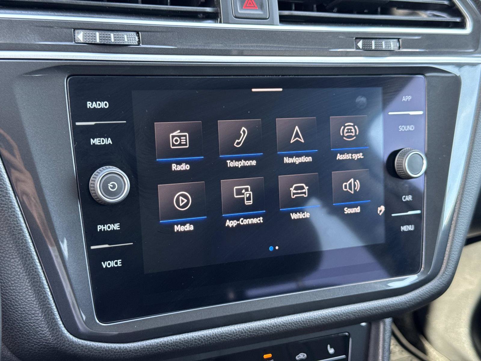 Certified 2023 Volkswagen Tiguan SE FWD image 13