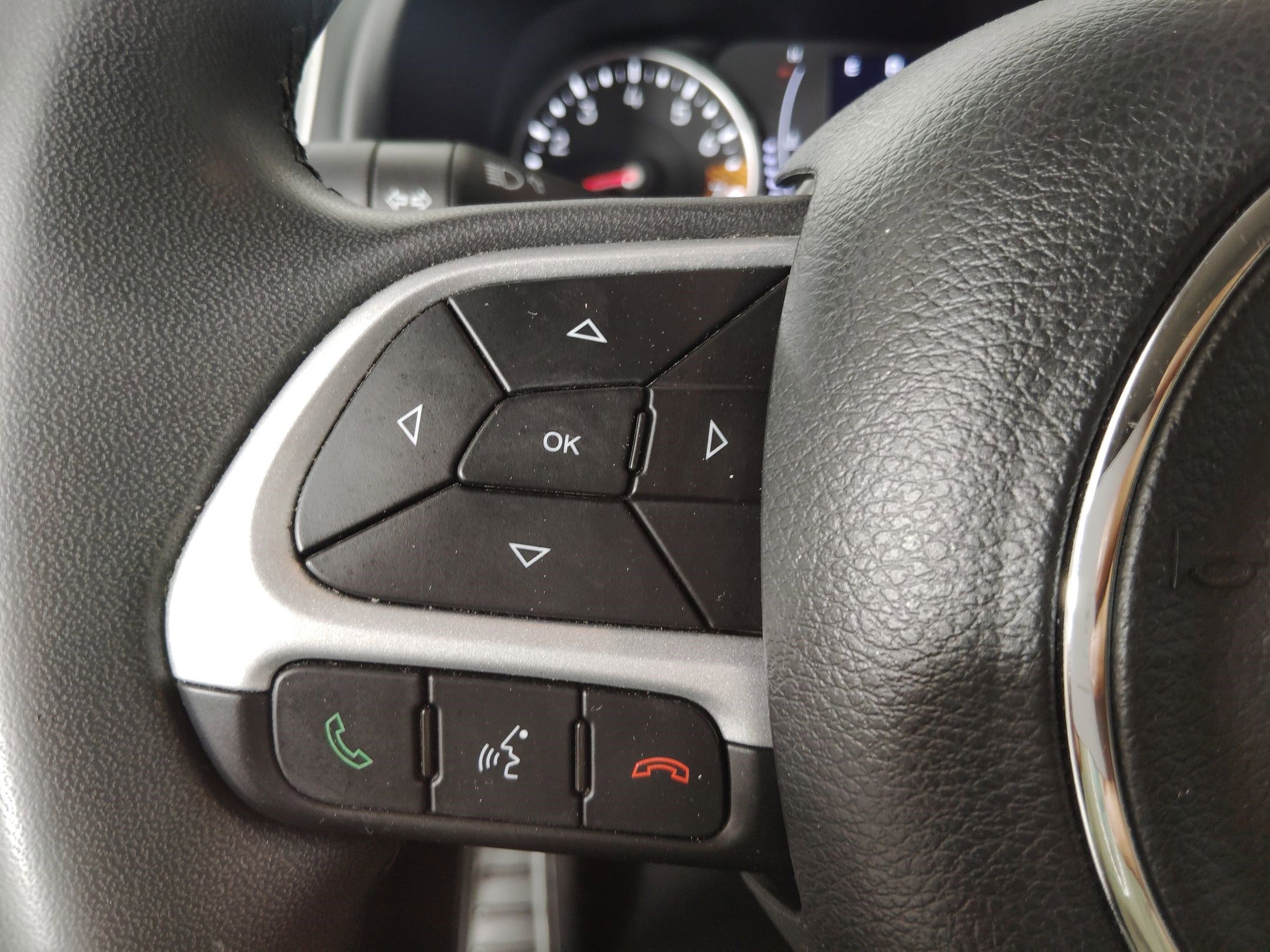 Used 2020 Jeep Renegade Latitude image 16