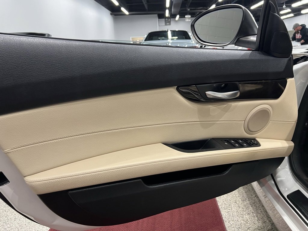 Used 2011 BMW Z4 sDrive30i image 31