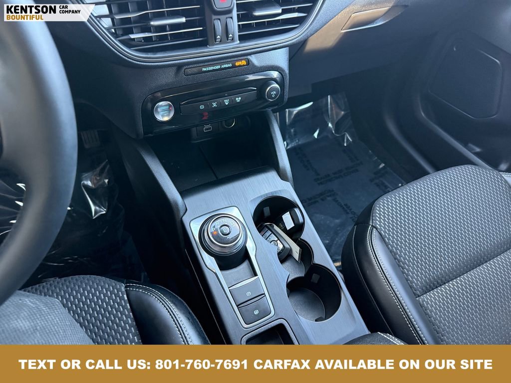 Used 2024 Ford Escape SE image 25