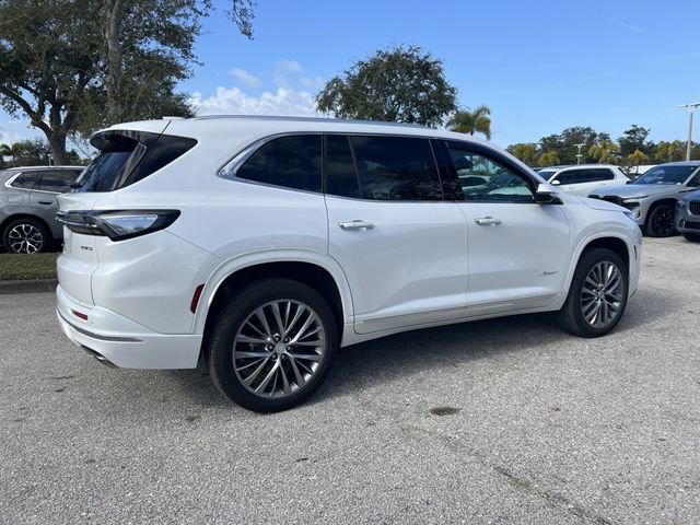 Used 2025 Buick Enclave Avenir image 4