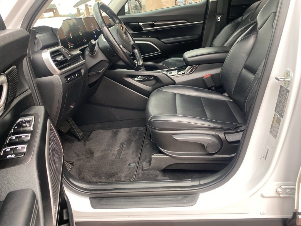 Used 2023 Kia Telluride LX image 26
