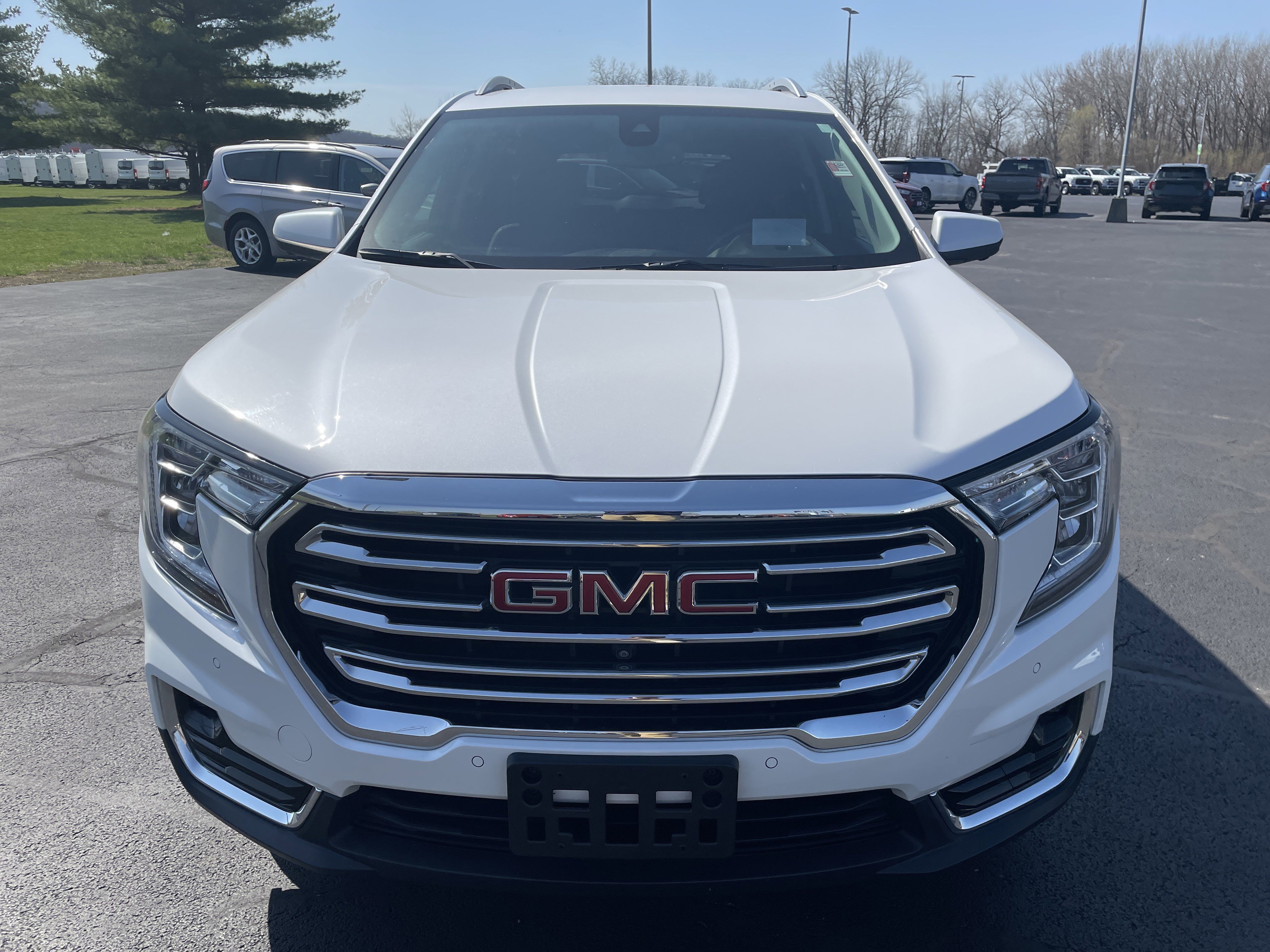Used 2022 GMC Terrain SLT w/ Infotainment Package II image 8