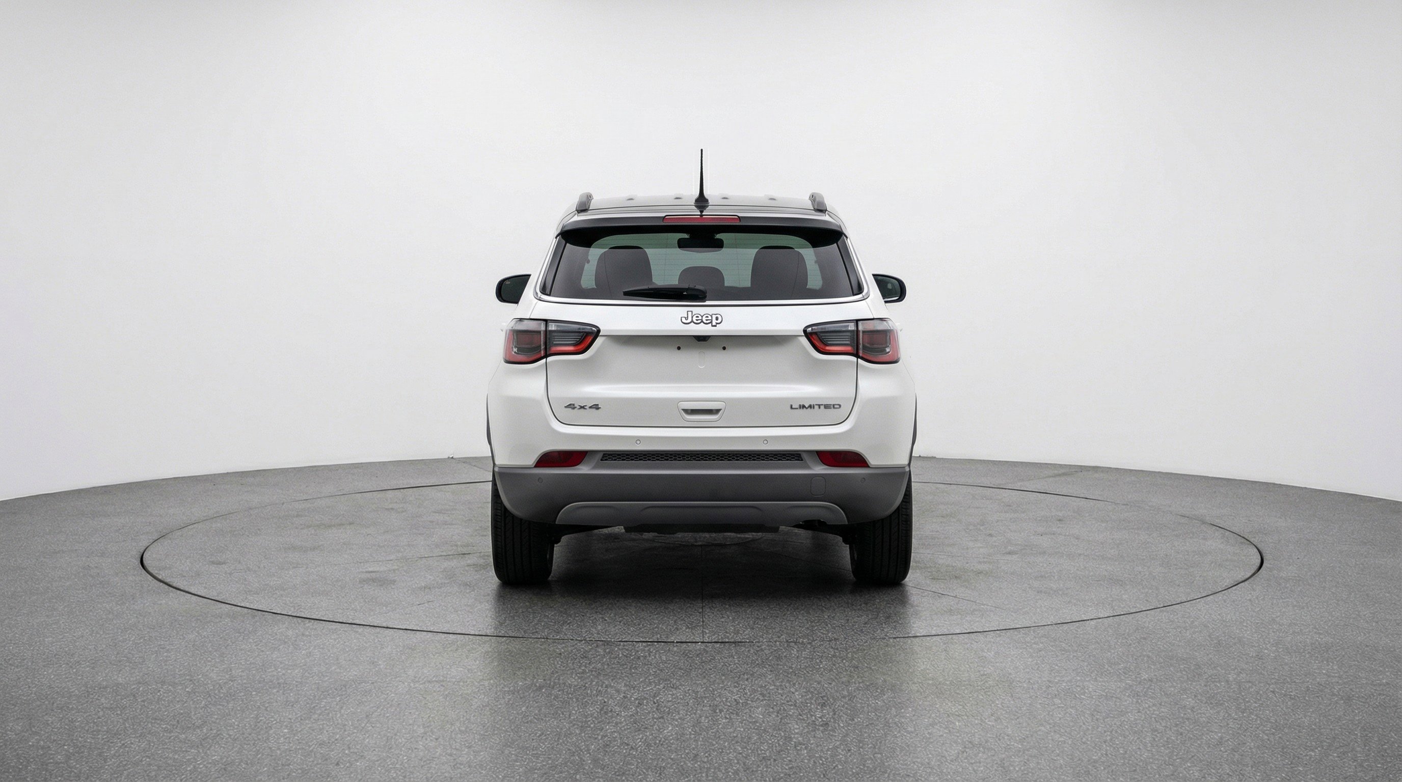 Used 2025 Jeep Compass Trailhawk AWD/4WD image 7