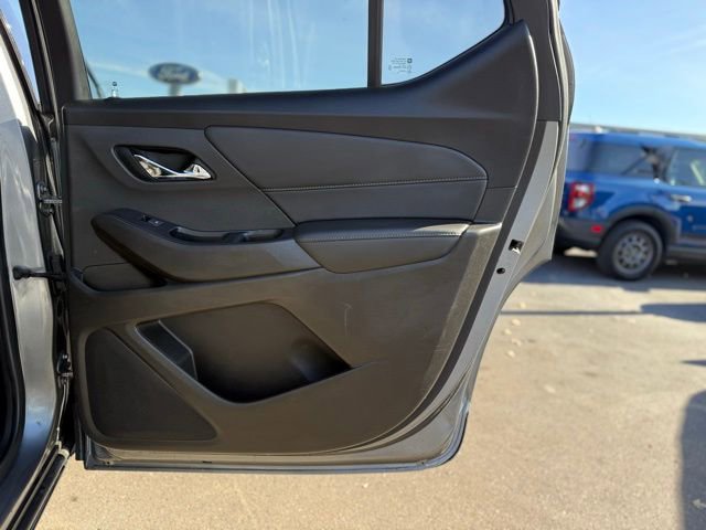 Used 2021 Chevrolet Traverse RS image 21