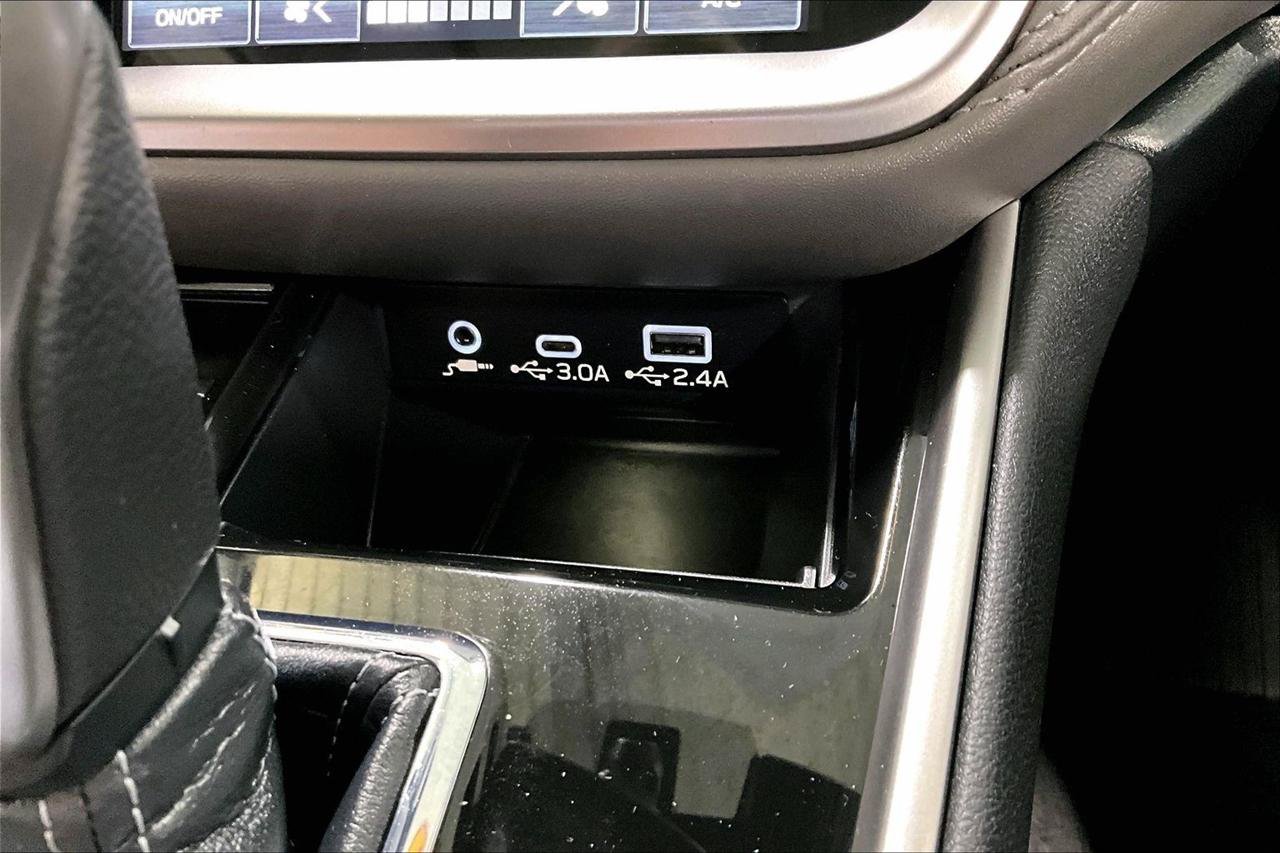 Used 2024 Subaru Outback Onyx Edition AWD/4WD image 17
