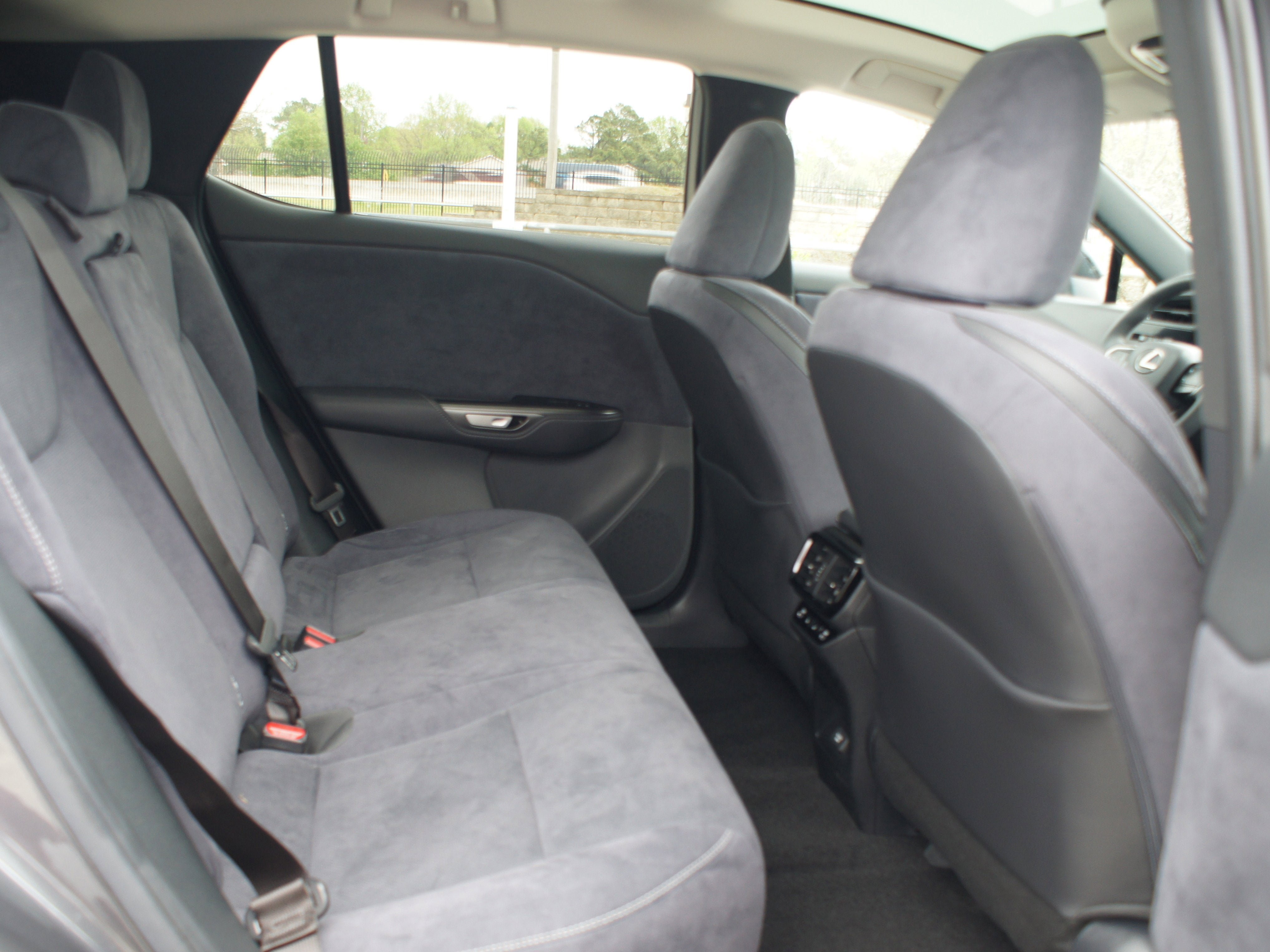 Used 2023 Lexus RZ 450e Premium AWD/4WD image 21