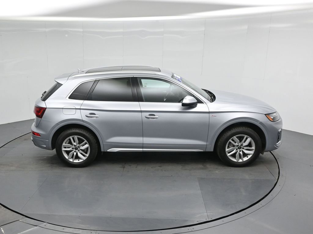 Used 2023 Audi Q5 2.0T Premium w/ Convenience Package image 41
