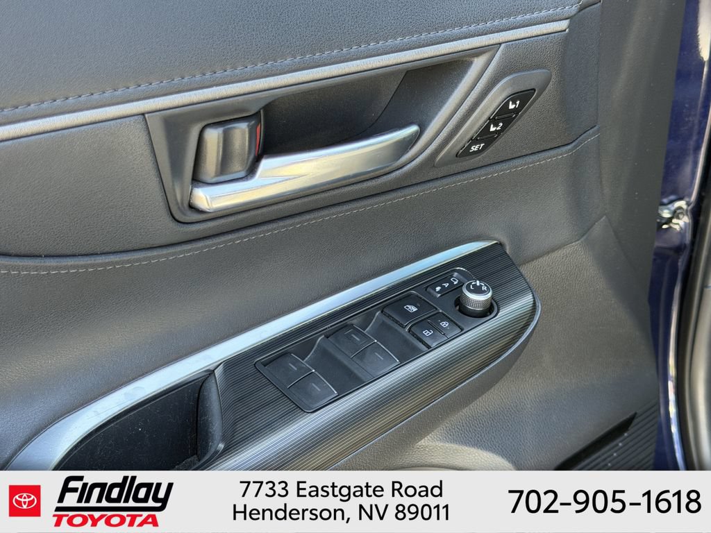 Certified 2021 Toyota Venza XLE w/ Softex Package AWD/4WD image 21