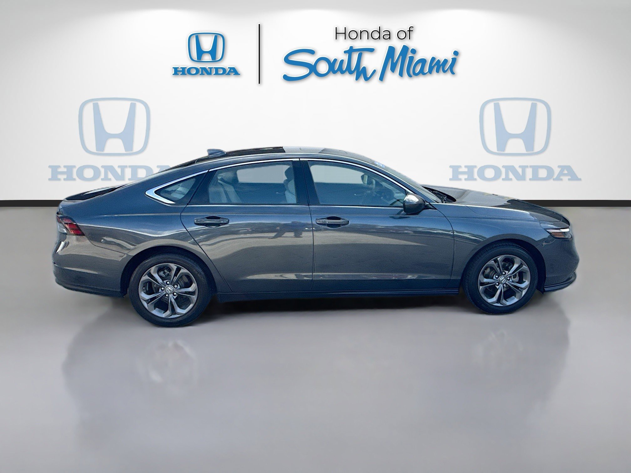 Certified 2024 Honda Accord EX image 8