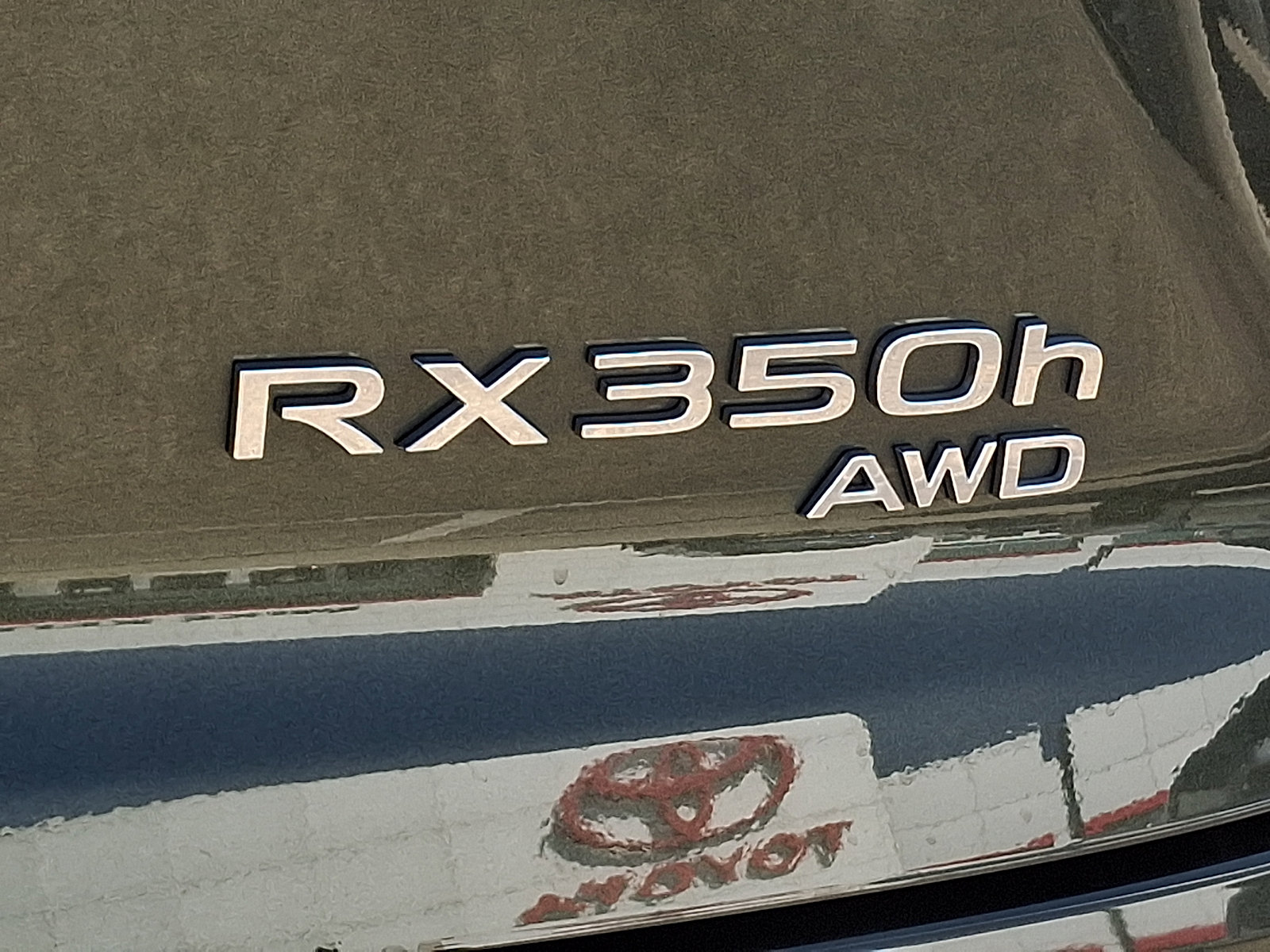 Used 2023 Lexus RX 350h w/ Accessory Package (2T) AWD/4WD image 33